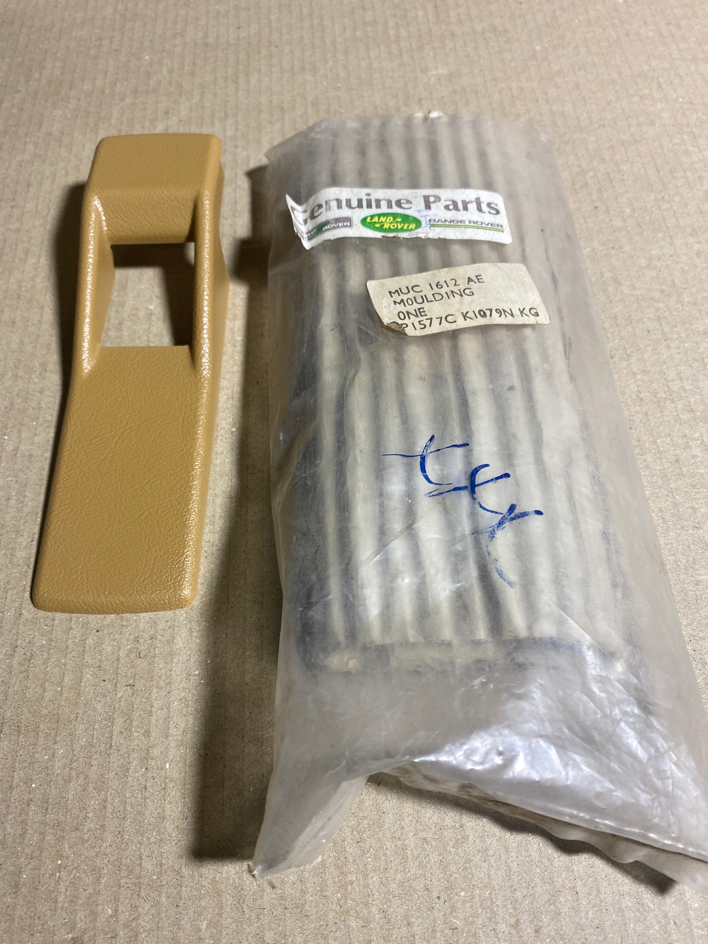 Seat Belt Brown Moulding (4-Door) | MUC1612AE | Genuine Land Rover NOS
