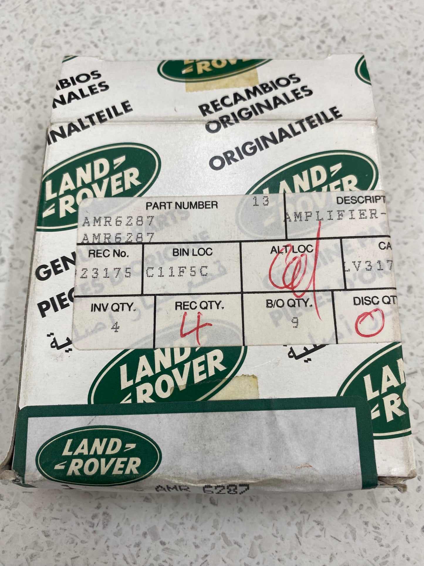 AM/FM Aerial Amplifier – Autobiography (Audio Antenna Amplifier) | AMR6287 | Genuine Land Rover - NOS OEM Part