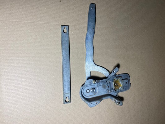 Genuine Rear Door Window Regulator (RH / Right-Hand, Electric) | STC2884 | Genuine Land Rover - NOS OEM Part