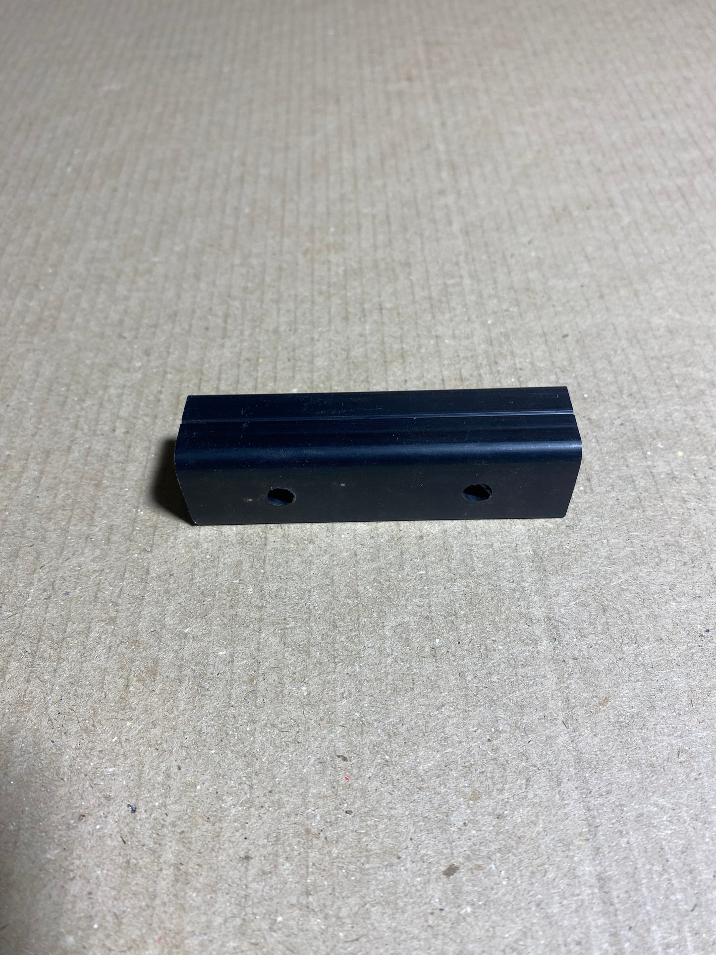 Genuine Bumper End Cap Bracket / Front or Rear Bumper Support Plate | MUC6394 | Genuine Land Rover - NOS OEM Part