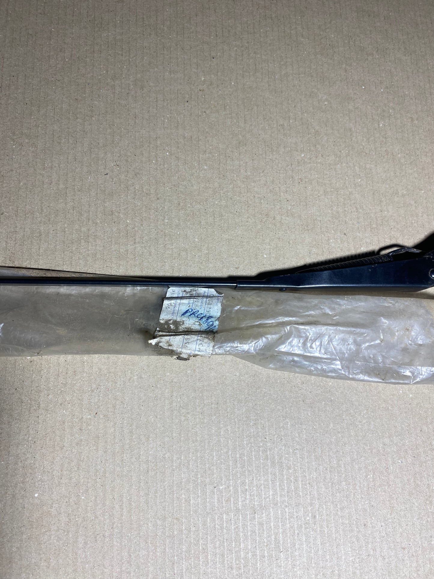 Genuine Windscreen Wiper Arm (Front, RHD) | PRC1896 | Genuine Land Rover - NOS OEM Part