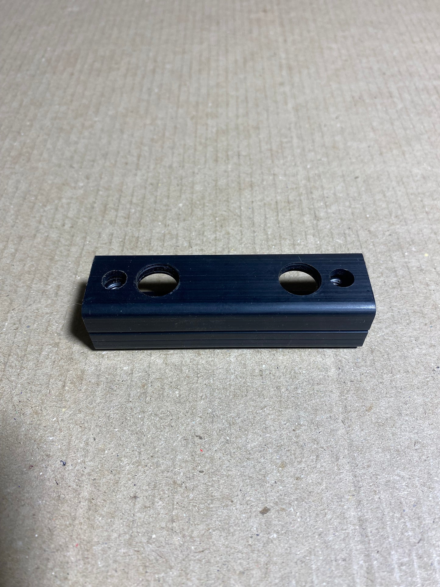 Genuine Bumper End Cap Bracket / Front or Rear Bumper Support Plate | MUC6394 | Genuine Land Rover - NOS OEM Part