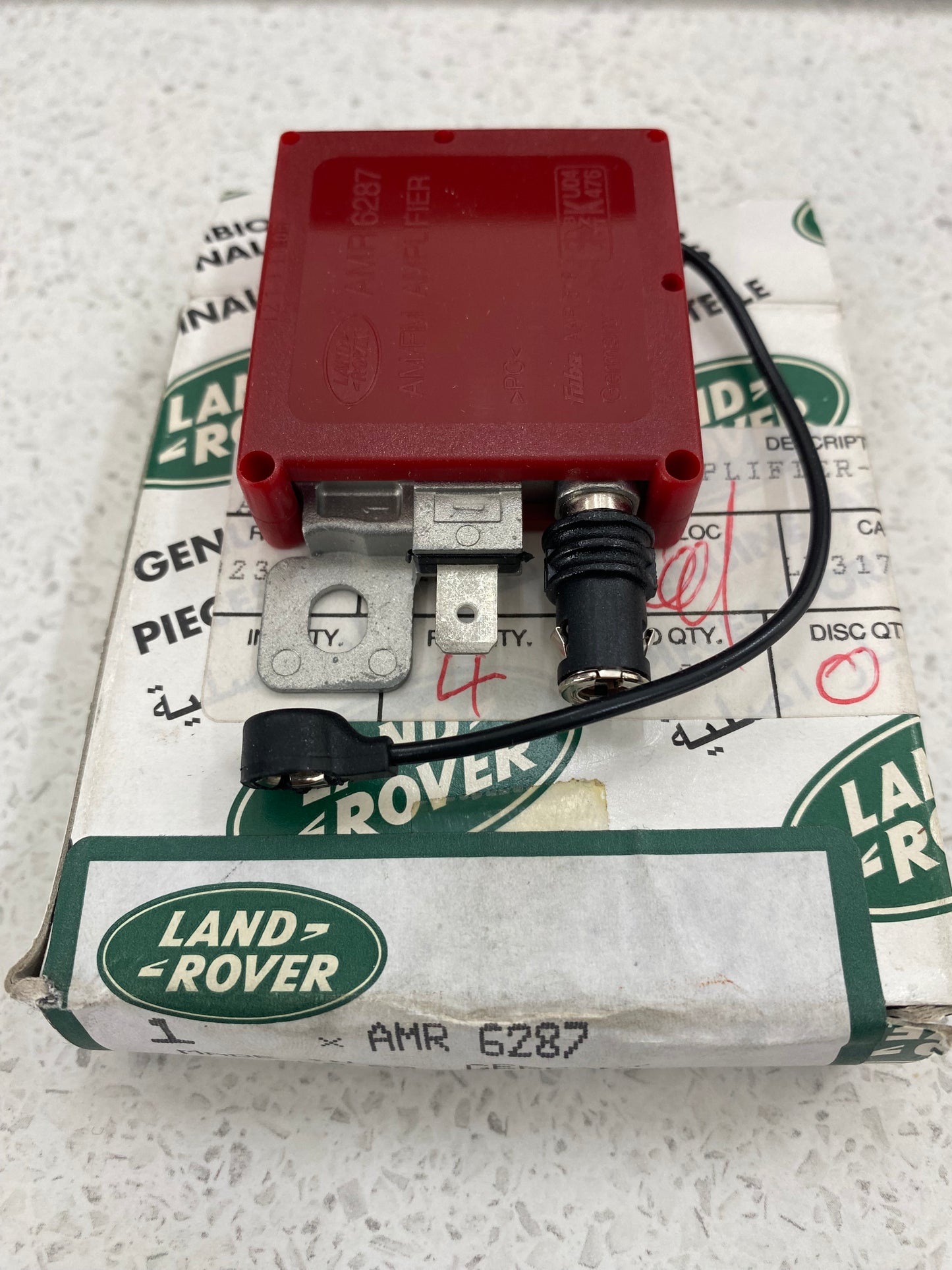AM/FM Aerial Amplifier – Autobiography (Audio Antenna Amplifier) | AMR6287 | Genuine Land Rover - NOS OEM Part